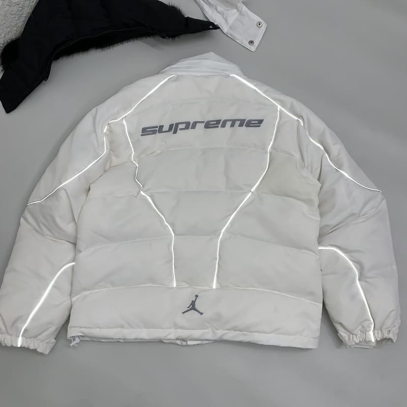 Chaqueta Puffer Supreme x Jordan Blanca