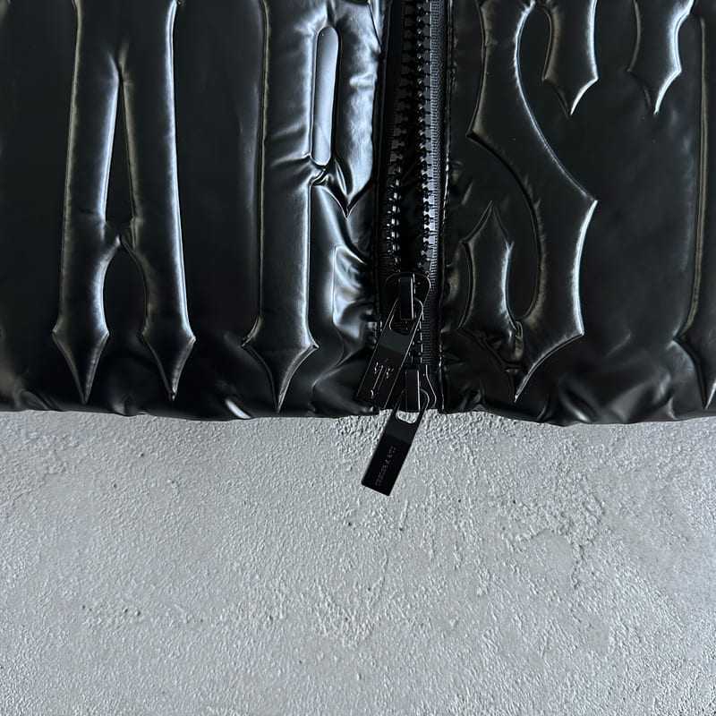 Chaqueta Trapstar Irongate Embossed Puffer Negra