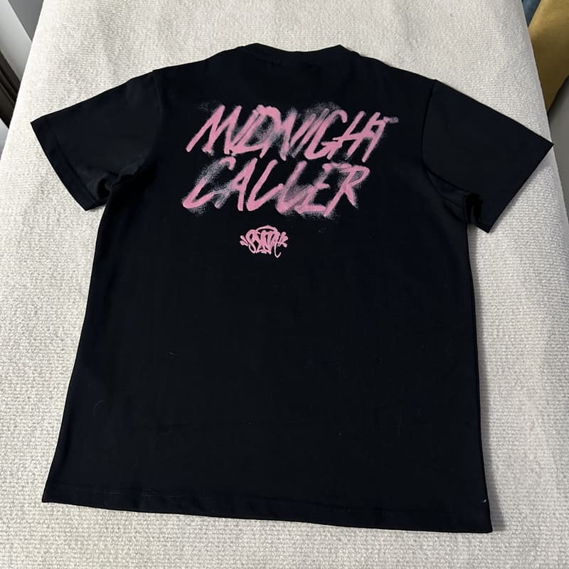 Disponible para entrega inmediata - Camiseta Synaworld Scream