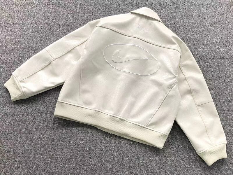 Chaqueta Supreme x Nike Varsity Blanca