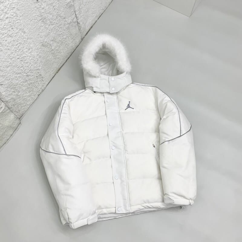 Chaqueta Puffer Supreme x Jordan Blanca