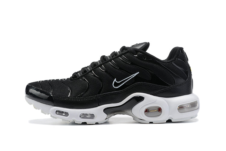 Tênis Air Max Plus Tn1 “Black White”