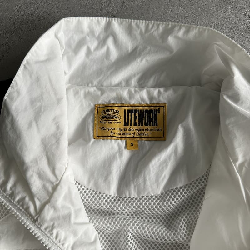 Chaqueta Corteiz Brasil Blanca