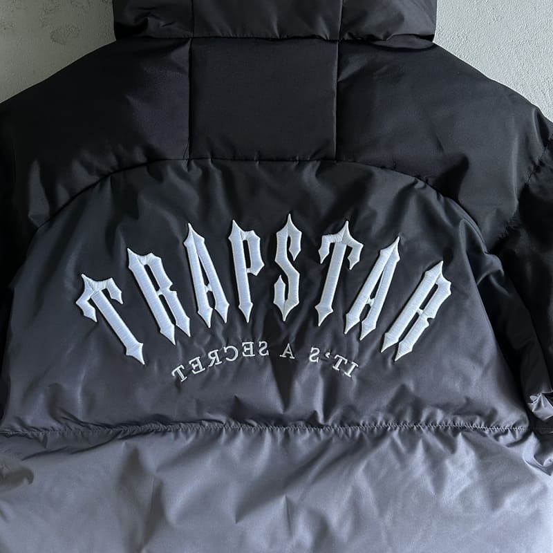 Chaqueta Trapstar Irongate Arch Puffer Black Gradient