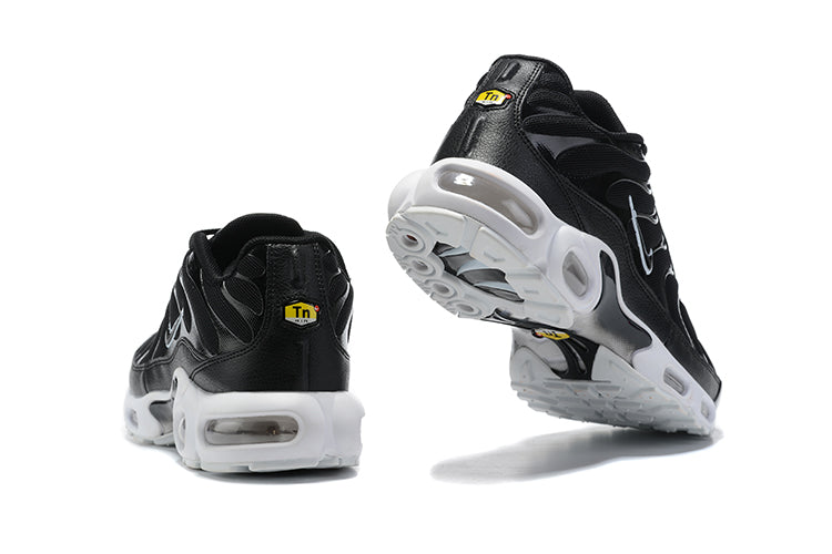 Tênis Air Max Plus Tn1 “Black White”