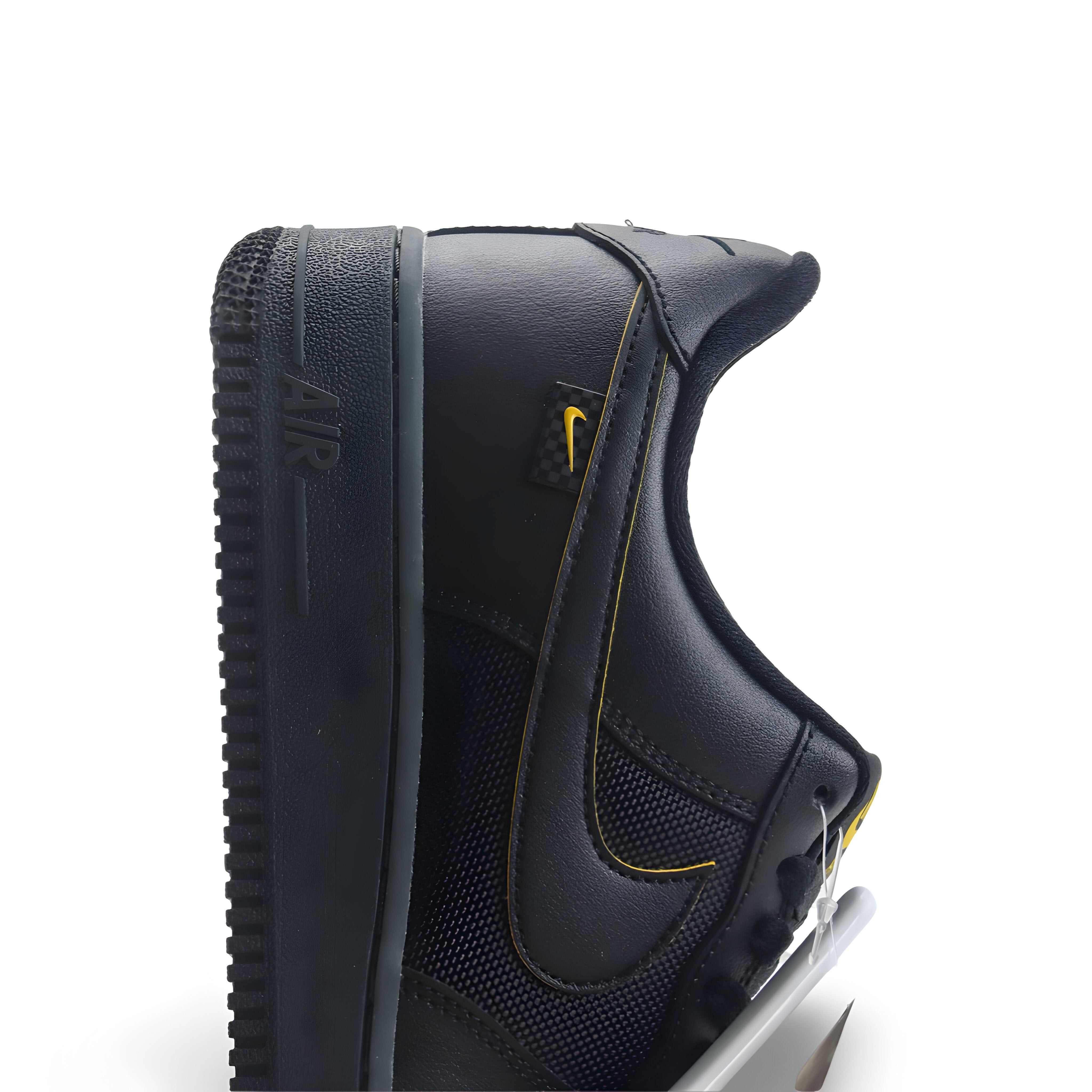 Tênis NK Air Force 1 “Negro y Amarillo”