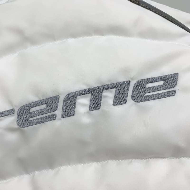 Chaqueta Puffer Supreme x Jordan Blanca