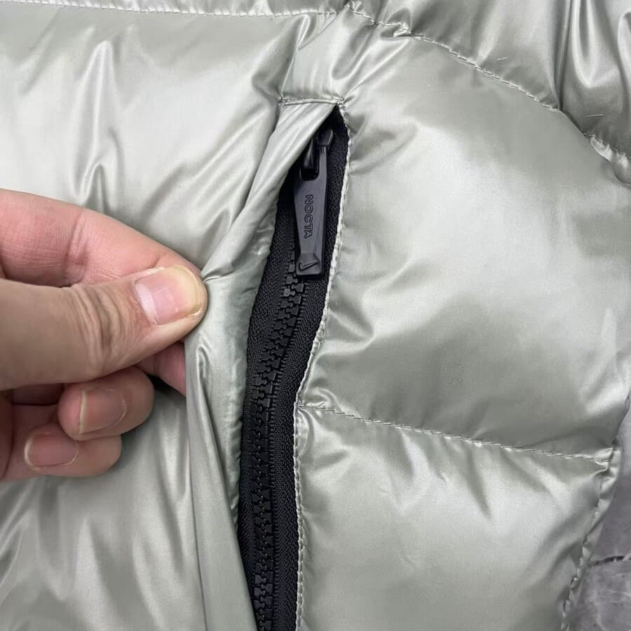 Chaqueta Puffer Nike NOCTA Gris