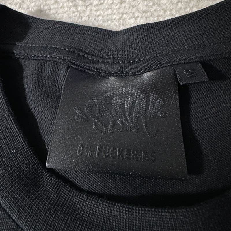 Disponible para entrega inmediata - Camiseta Synaworld Scream